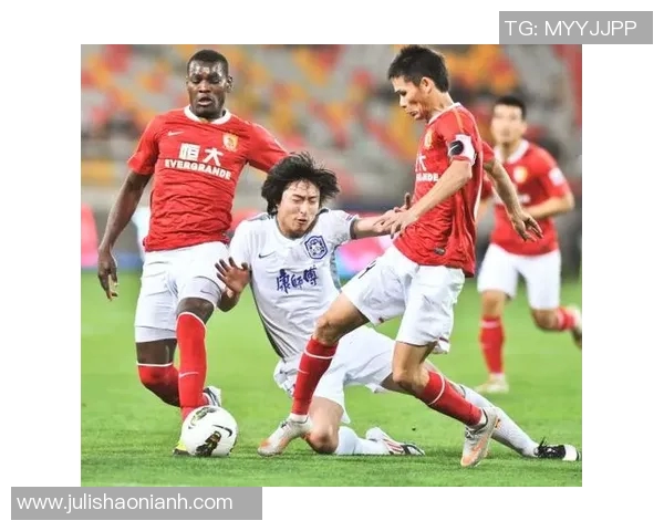 南京足球队在全国耐力排行榜中荣登第八名展现出色竞技状态